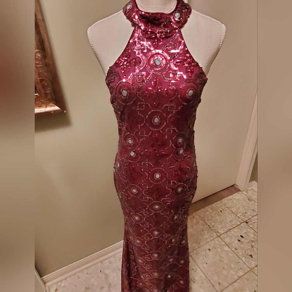 Dress - Picture 2 of 11